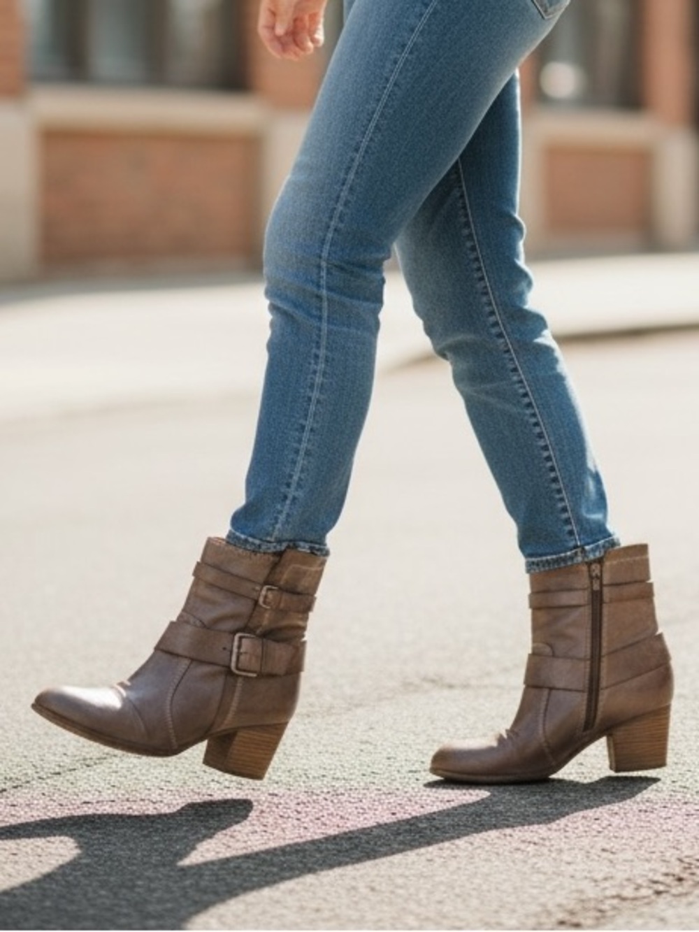 Naya Virtue Leather Moto Western Buckle Heeled Faded Distressed Ankle Boot Sz 10